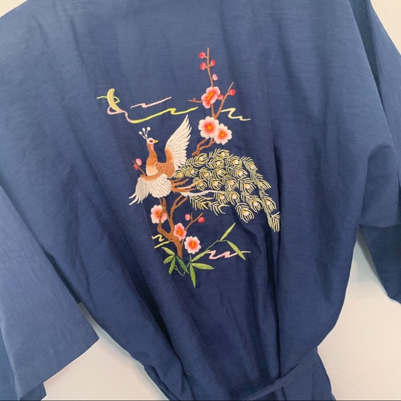 VINTAGE Navy Blue Kimono Robe Peacock Embroidery - Picture 6 of 7